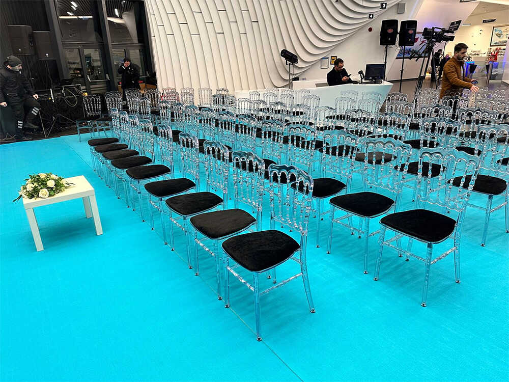 istanbu-seffaf-napolyon-sandalye-kiralama